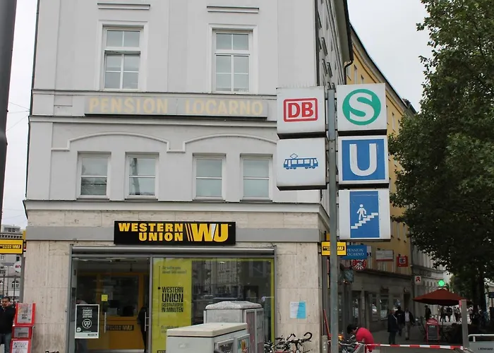 ペンション ロカルノ ゲストハウス